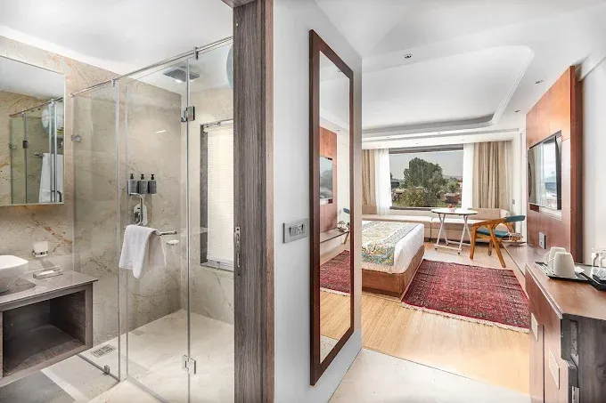 Hotel eleven boulevard Or Similar 2