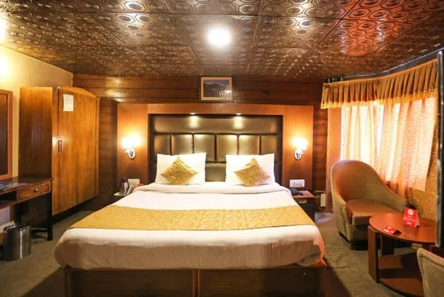 Welcome Hotel Gulmarg Or Similar 2
