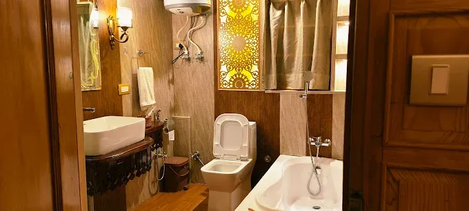 Harmukh Houseboats Or Similar 3