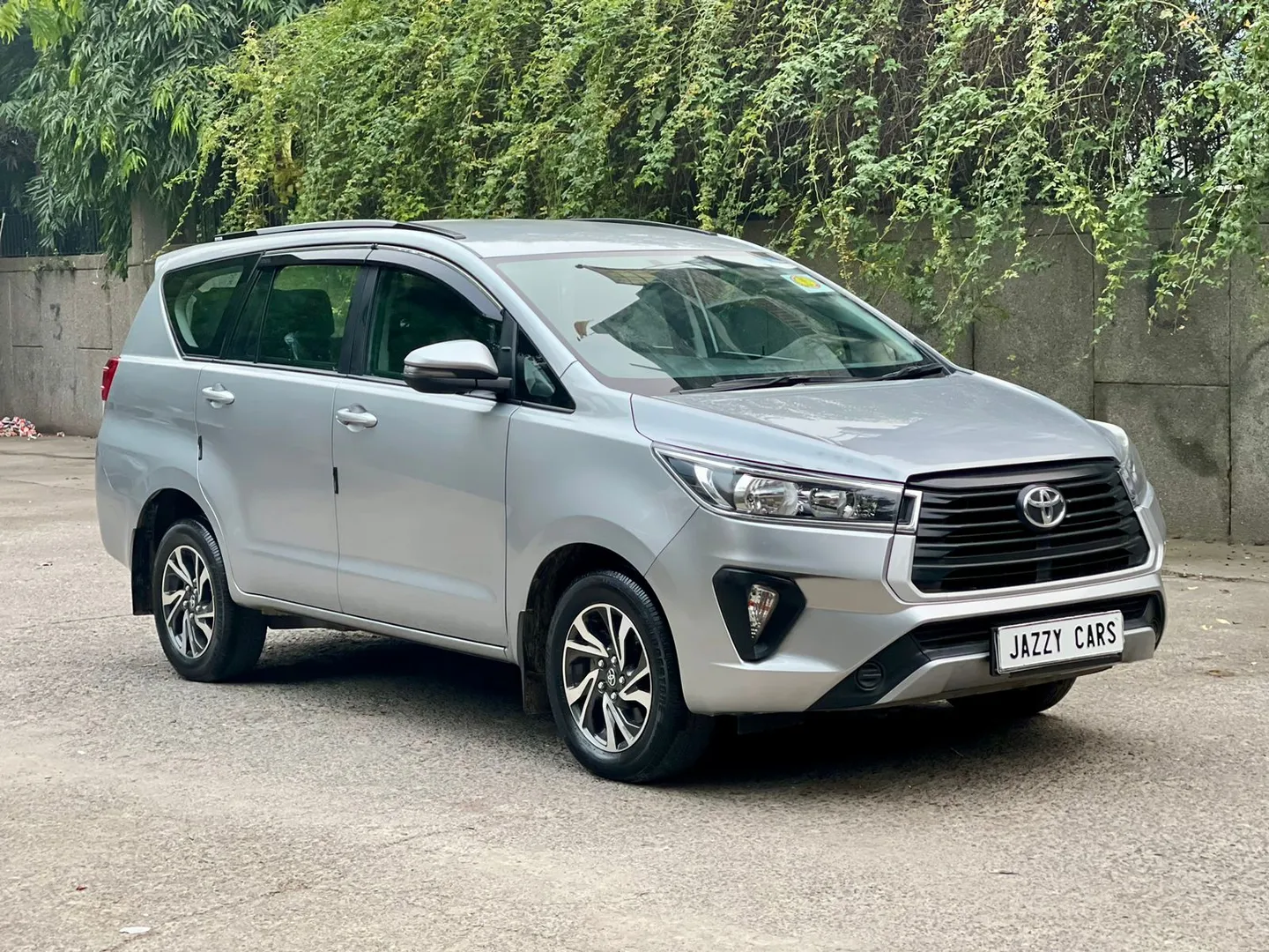 Toyota innova